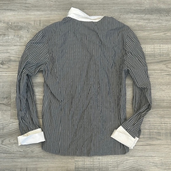 Liz Claiborne Classics Black w/ Strips & White Accents  Button Down Top Sz 10 - Picture 2 of 8